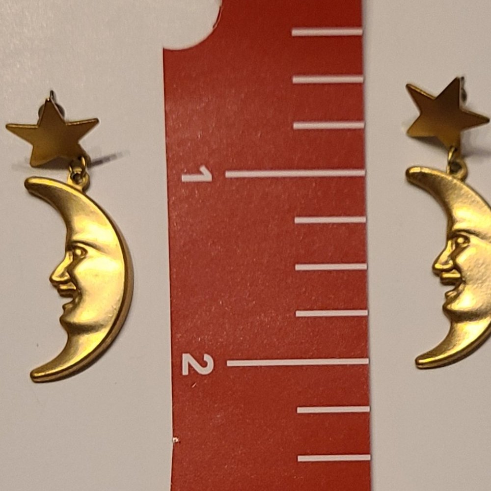 **4/$13** Contempo Design Earrings - Picture 5 of 6